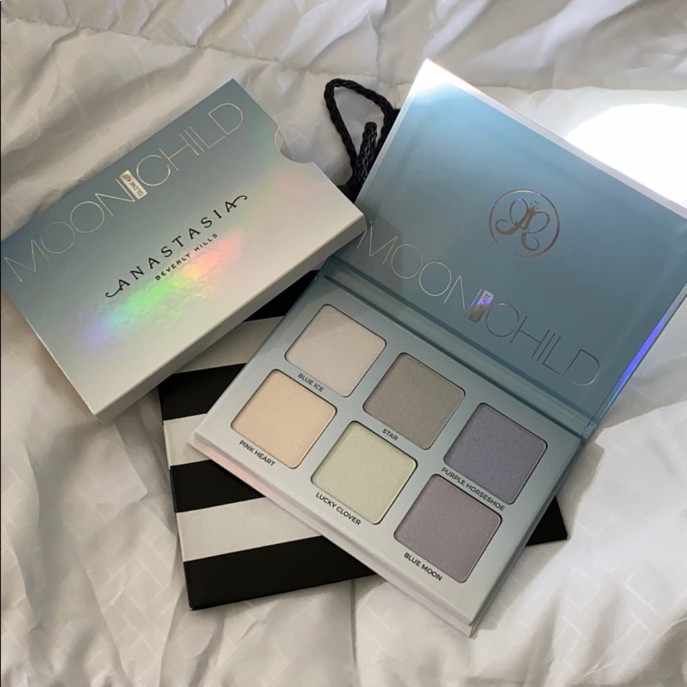 Anastasia Beverly Hills moon child glow kit
